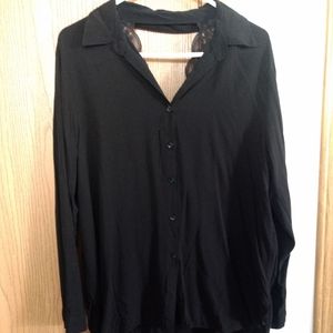 Like new blouse with back cutout